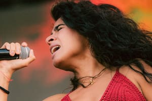 La cantante que se metió en la grilla a último momento, bailó una cumbia argentina y revolucionó el domingo de Lollapalooza