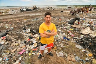 A los 14 años vivía de lo que juntaba en un basural, pero logró ser el primero de la familia que salió de la pobreza