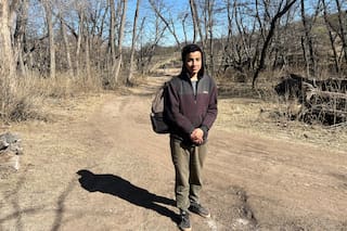 A los 11 años trabajó cortando piedras, está en la secundaria y su sueño es ser abogado