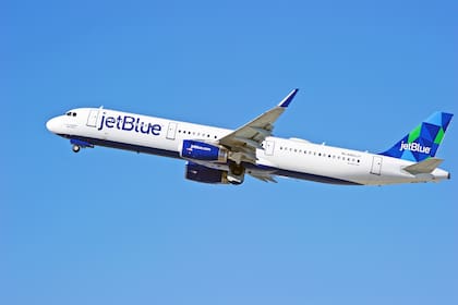 Jet Blue también ofrece reprogramación o reintegros a través de la sección manage trips de la web. (LN)