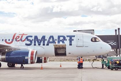 JetSmart pidió traer un nuevo avión al país y le dijeron que no había lugar en Aeroparque