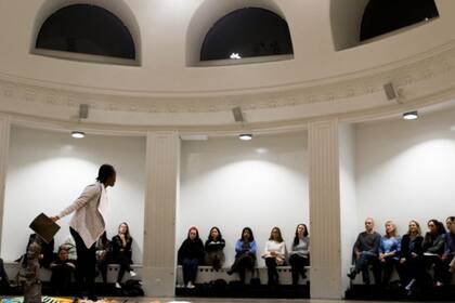 Jewel interpretando su obra en Copenhague