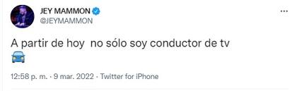 Jey Mammon aprendió a manejar y lo confirmó en Twitter (Foto: Twitter)