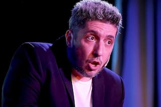 Jey Mammon ya tiene todo listo para volver a la TV y al staff para su programa de radio