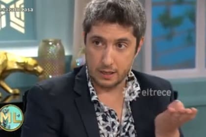 Jey Mammon también estuvo presente durante la charla y confesó su propia relación con el tabaco