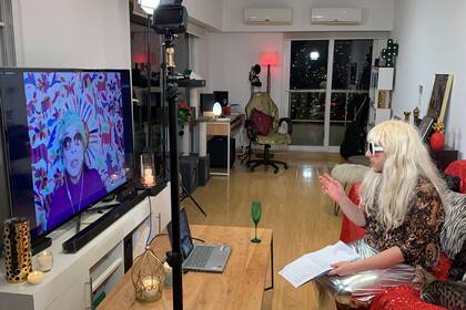 Jey Mammon y Estelita llegan a las medianoches de América