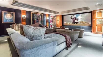 Jim Carrey pone a la venta su mansión de Los Ángeles por 29 millones de dólares