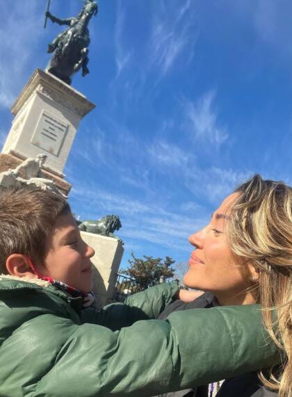 Jimena Barón y Morrison de paseo por Madrid (Crédito: Instagram/@jmena)