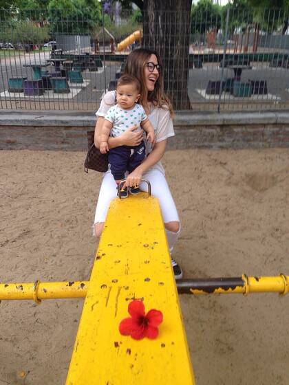 Jimena con Morrison cuando era bebé (Foto: @jmena)