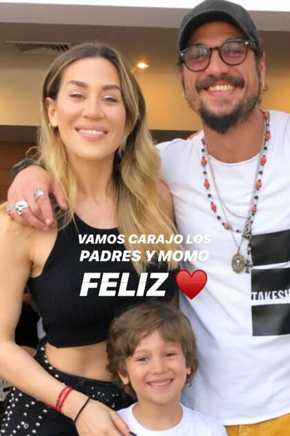 Jimena junto a Daniel Osvaldo y el hijo de ambos, Momo