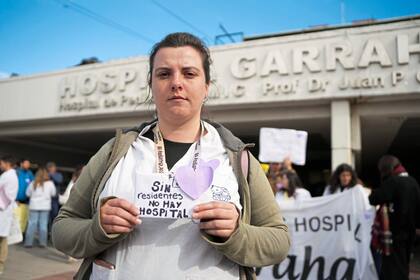 Jimena, otra de las médicas residentes del hospital de pediatría que luchan por mejorar su situación económica
