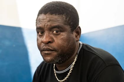 Jimmy "Barbecue" Chérizier es un exoficial de policía que se convirtió en líder de una pandilla