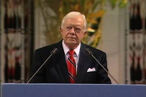 Jimmy Carter fue reconocido con el Premio Nobel de la Paz en 2002 debido a su labor global por la paz y los derechos humanos tras su presidencia