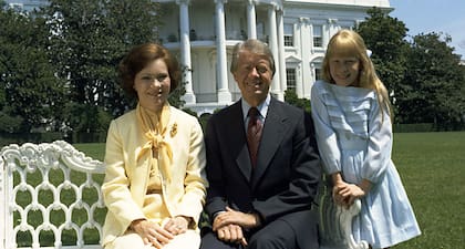 Jimmy Carter junto a su esposa y su cuarta hija, Amy Lynn Carter