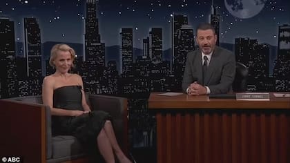 Jimmy Kimmel entrevistó a Gillian Anderson para su programa en ABC (Crédito: ABC)