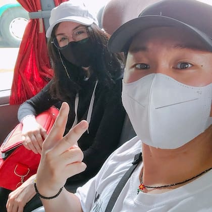 Jiwon es amante de la cultura argentina, en especial de la gaucha y sus tradiciones