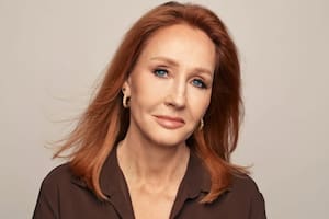 El curioso tuit de J. K. Rowling a una madre que leía Harry Potter en voz alta en un tren rumbo a Escocia