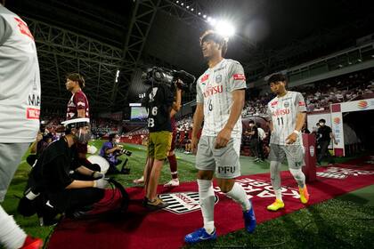 La entrada de Kawasaki Frontale al campo de juego