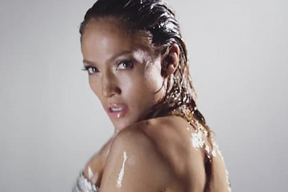 JLo, muy sexy en su nuevo videoclip