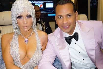 JLo y su novio, rumbo al altar en 2020