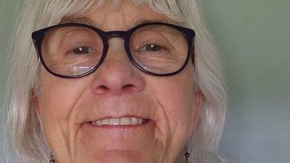 Jo Cameron tiene mutaciones genéticas raras que hacen que casi no sienta dolor o ansiedad