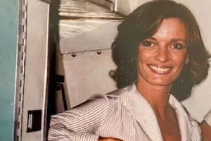La asistente de vuelo más veterana de la industria de la aviación: empezó a volar en 1959