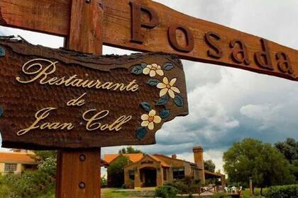 Joan y su mano derecha