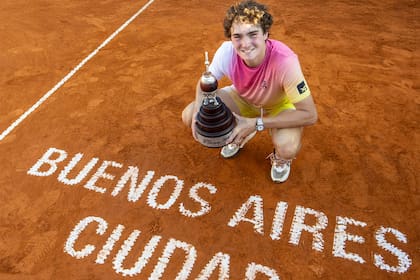 Joao Fonseca ganó el Argentina Open 2025, pero en este 2026 cayó en octavos de final