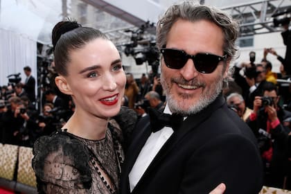 Joaquin Phoenix y Rooney Mara fueron padres en septiembre del año pasado, el niño se llama River Phoenix