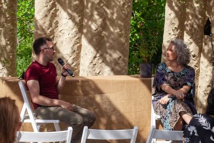 Joaquín Ais conversó en Jardín Fest sobre su proyecto de divulgación donde conjuga la formación biológica con el interés por la gastronomía y toma a las plantas como ´puente