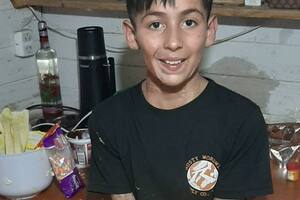 Aníbal Fernández ordenó investigar el acoso al niño que hace tortas y las vende en Twitter