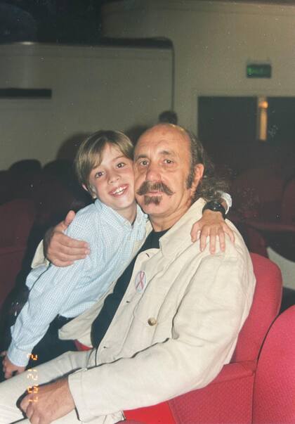 Joaquín es hijo del gran actor, Roberto Catarineu