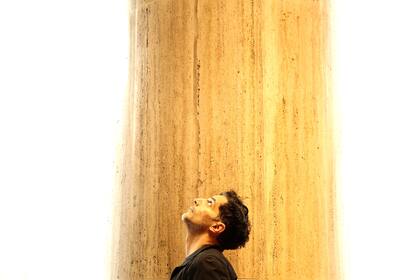 Joaquín Furriel, como Hamlet, en el San Martín