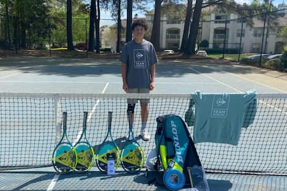 Joaquín Hernández Peralta sueña con ser jugador profesional de tenis y entrena todos los días