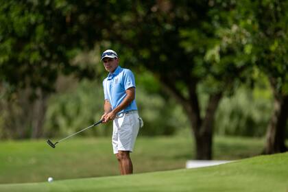 Joaquín Ludueña evidenció un gran progreso en la tercera vuelta del LAAC: la tarjeta de seis birdies, un águila y cuatro bogeys lo hizo ascender al sexto puesto, compartido.