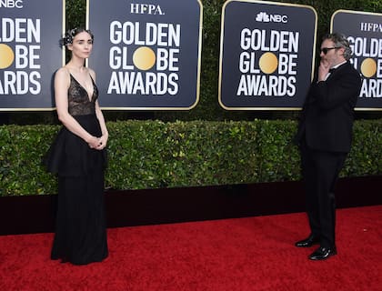 Rooney Mara y Joaquin Phoenix evitaron posar juntos en la alfombra roja de los Globos de Oro