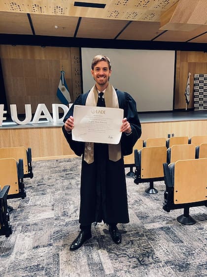 Joaquín se graduó de la Licenciatura de Artes Escénicas en UADE
