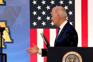 El gesto de Joe Biden que alertó a los ciudadanos y se hizo viral