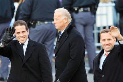 Joe Biden junto a sus hijos Hunter Biden y Beau Biden