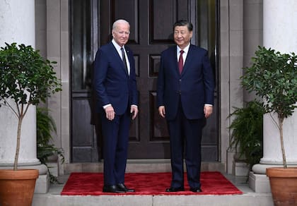 Joe Biden y Xi Jinping, en Woodside, California, el mes pasado. (Brendan SMIALOWSKI / AFP)