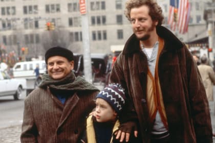 Joe Pesci y Daniel Stern junto a Macaulay Culkin en Mi pobre angelito 2 (Foto: IMDb)