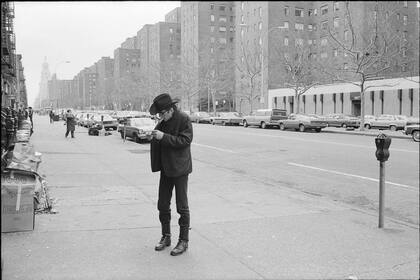 Joe Strummer fotografiado por Roberta Bayley
