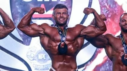 Joey Farrell se hizo culturista profesional después de ganar una competición en Austria el año pasado