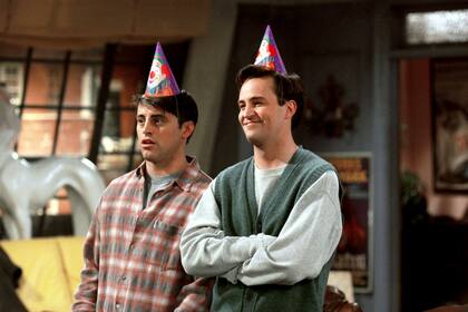 Joey (Matt LeBlanc) y Chandler (Matthew Perry) en Friends