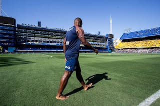 No tenía dónde dormir, llamó la atención con una costumbre y enamoró a los hinchas de San Lorenzo