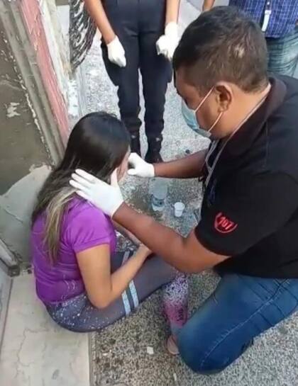 Johana Loto, de 33 años, sufrió lesiones en el rostro, los brazos, el pecho e irritación en los ojos.