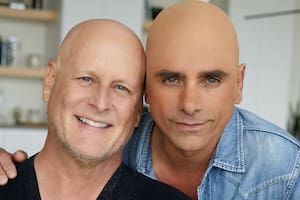 El gesto solidario de John Stamos con Dave Coulier luego de su diagnóstico de cáncer que desató una ola de críticas