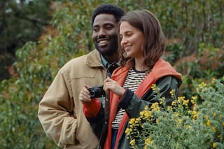 Beckett, el nombre de una frenética cacería humana en paradisíacos paisajes griegos