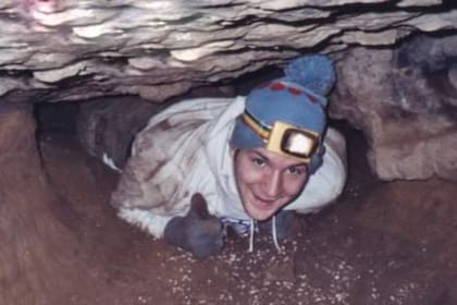 John Edward Jones tenía 26 años cuando su hobby de explorador de cuevas le quitaría la vida
