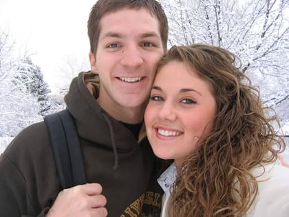 John Edward Jones y su esposa Emily Dawn